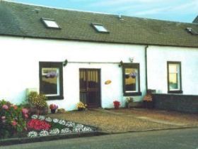 Ayr Self Catering - Stables Cottage in Mauchline