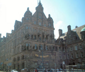 Scotsman Hotel in Edinburgh located on North Bridge within 3 minutes walk from Princess Street