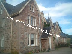 bed & breakfast Inverness - The Old Manse located in Lochend lookin gout to Loch Ness  -  Book Online / Enquire direct with Accommodation Reception