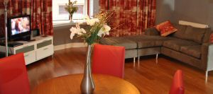 Lomond Mews Self Catering Glasgow  -   Book Online / Enquire direct with Accommodation Reception